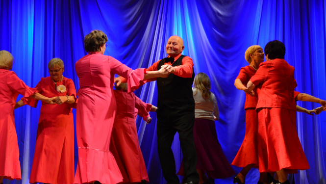 Aizvadīts svinīgs koncerts - sadancis ''Mārtiņrožu smaržā''