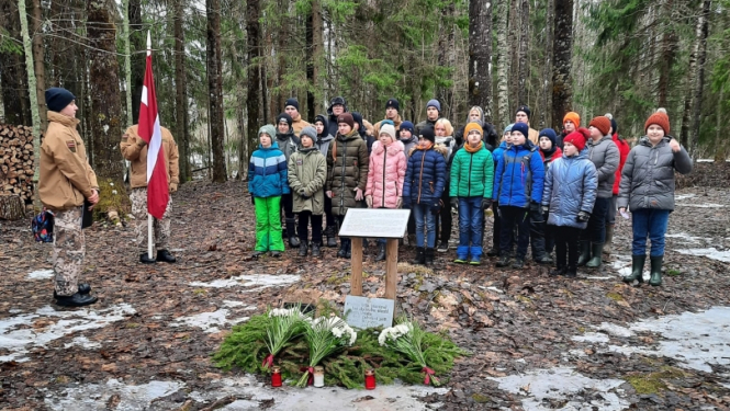 Muzejpedagoģiskā programma “Vēsturi radām mēs paši”