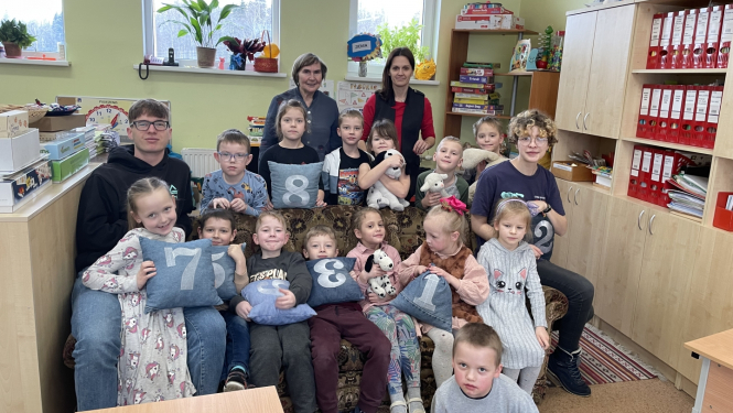 Eiropas brīvprātīgā darba veicēji Šarlote un Ēriks ceturtdienās veic brīvprātīgo darbu arī Rugāju pagastā