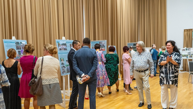 Līdz 6.oktobrim skatāma izstāde “Dziesmu svētkiem 150 - Balvu novads”