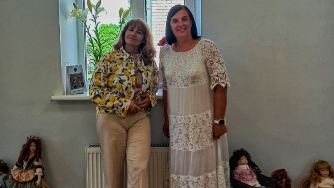 Balvu Centrālā bibliotēka aicina uz Aijas Dzierkales personālizstādi “Sirds klausās, rokas runā – manas pasaules fragments”