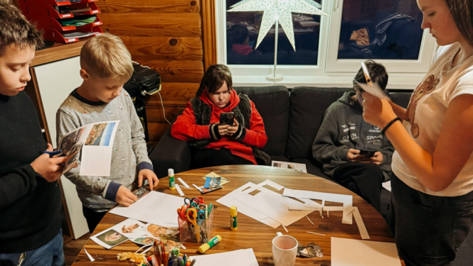 Viļakas jaunieši veido savu vīzijas dēli jeb kolāžu