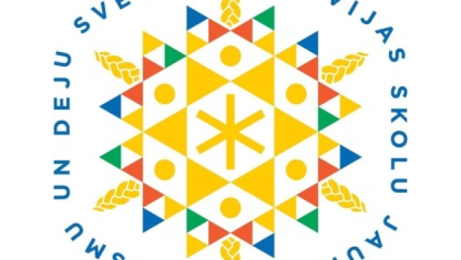 "Saule vija zelta rotu" jeb Balvu sākumskolas dejotāji XII Skolu jaunatnes dziesmu un deju svētkos