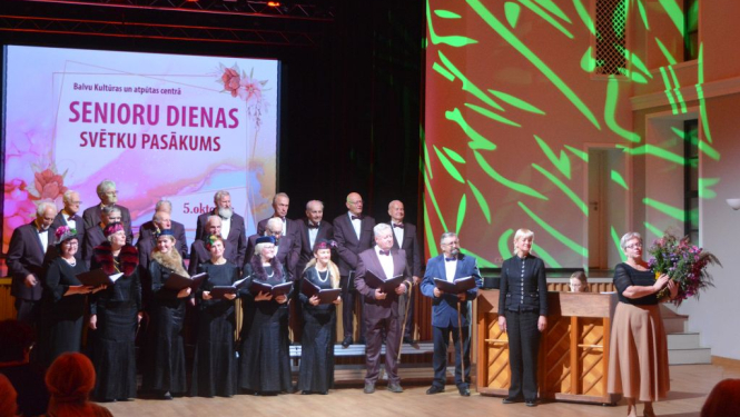 Balvos aizvadīts senioru dienas svētku pasākums