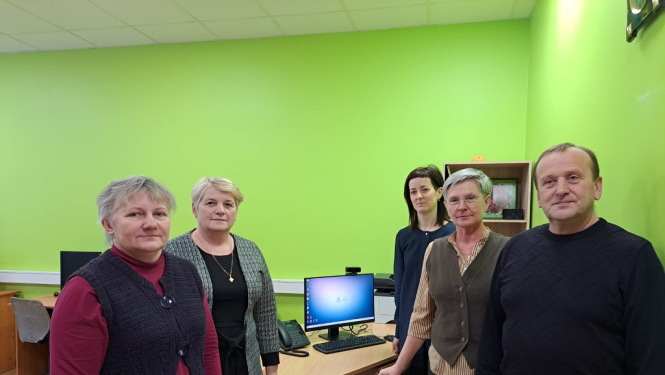 Foto (no kreisās): Anita Kokoreviča, Tamāra Locāne, Lauma Kaļva, Ruta Cibule, Andris Mežals