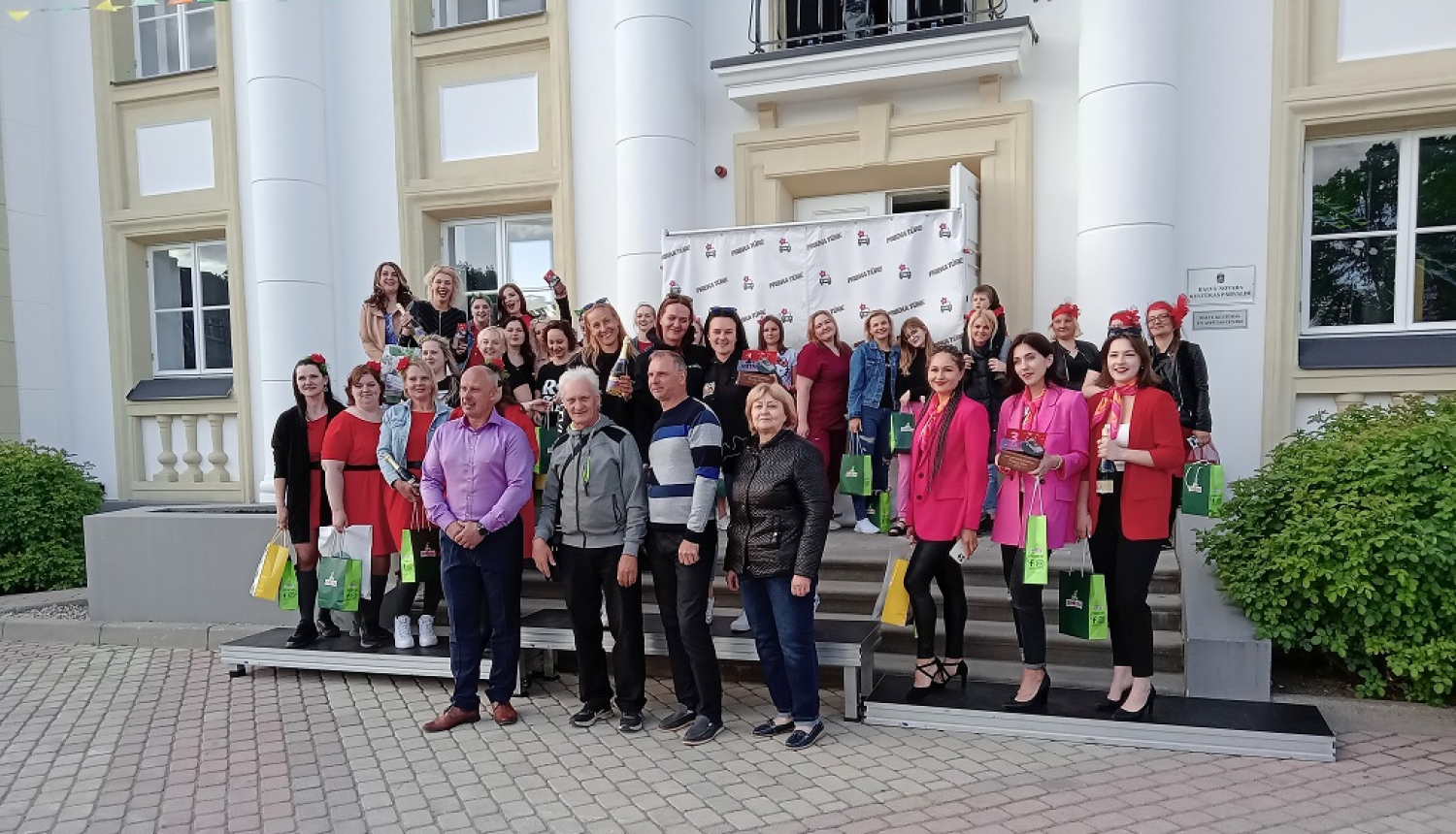 Spraigi aizvadītas auto orientēšanās sacensības “Prieka tūre 2023”