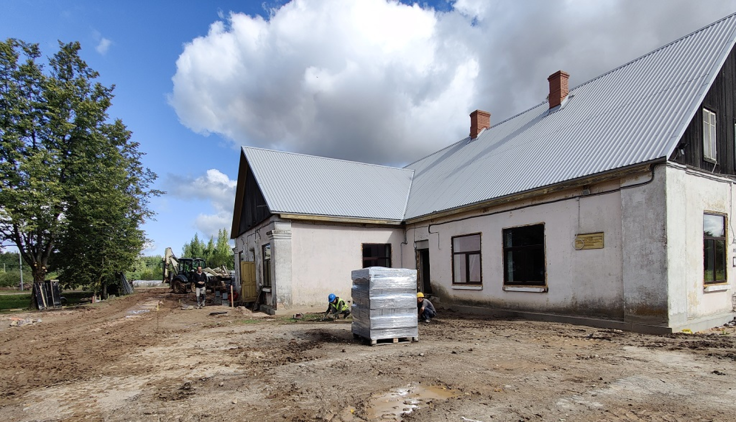 Būvdarbi vasarā Upītē