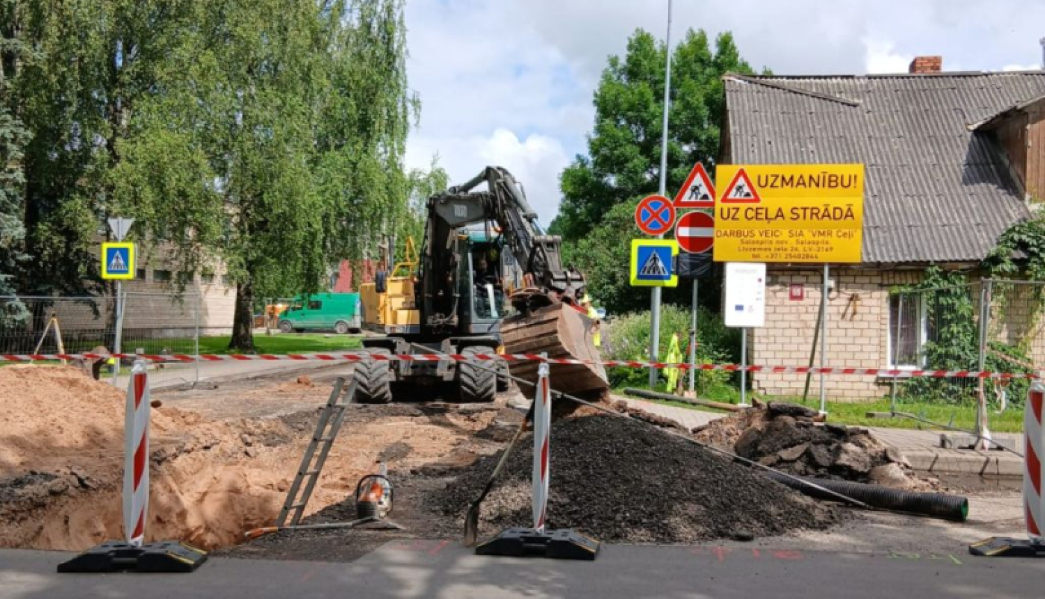 Baznīcas ielas posmā turpinās remontdarbi