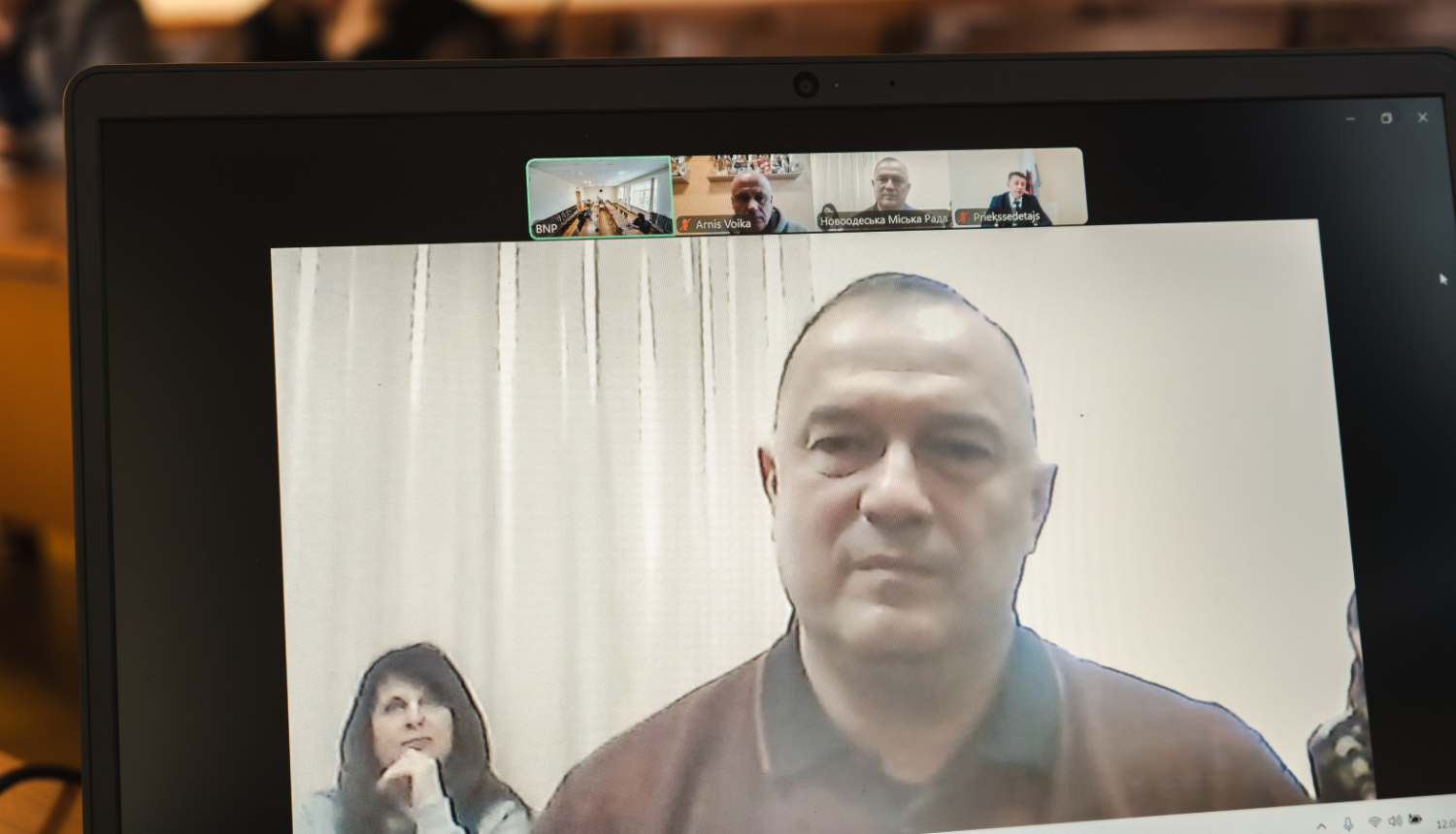 Novoodesas mērs Oleksandrs Petrovičs no Ukrainas attālinātās tikšanās laikā ar Balvu novada domes vadību