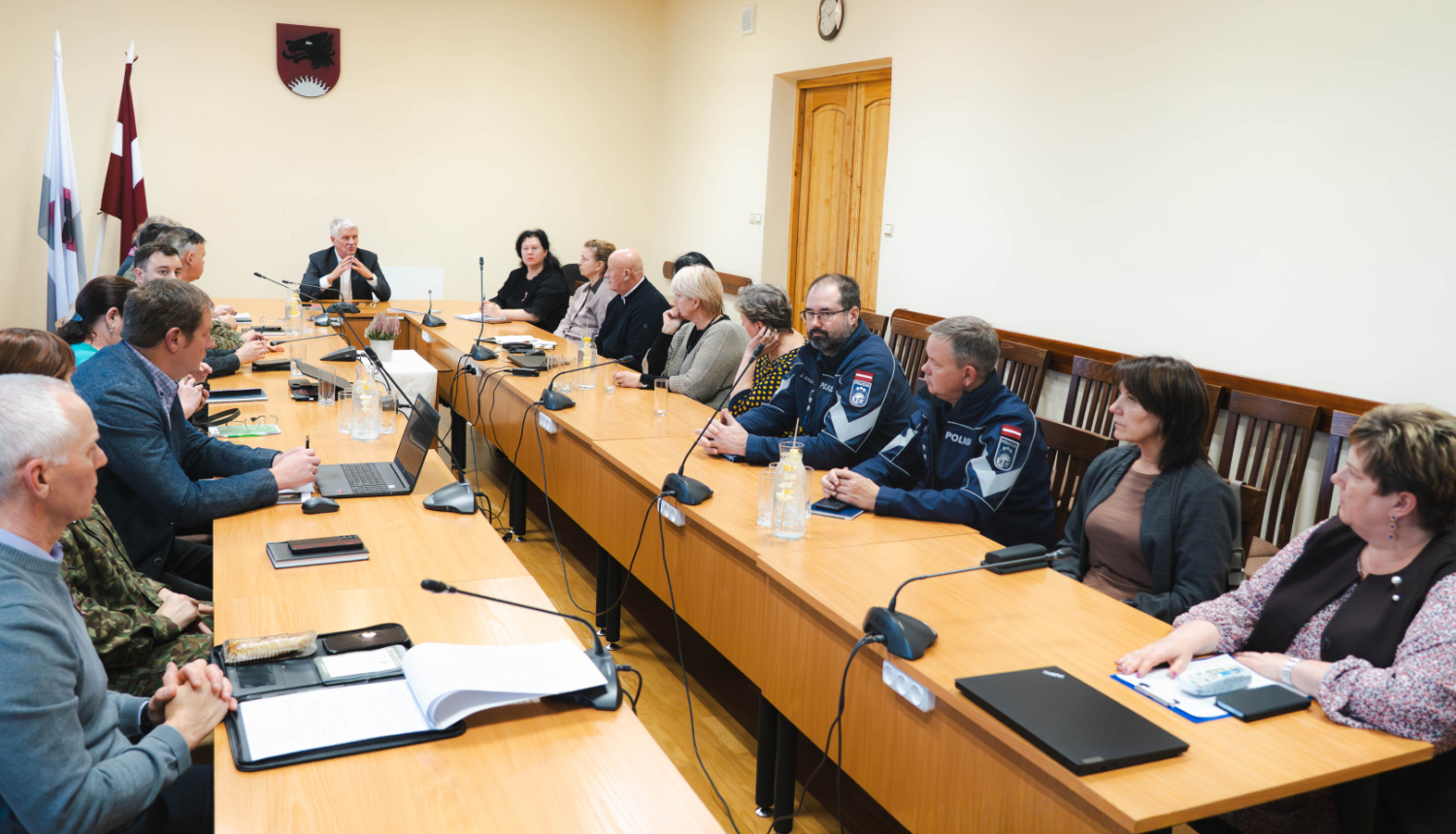 Balvu novada pašvaldība vadības pārstāvji kopā ar valsts iestāžu pārstāvjiem