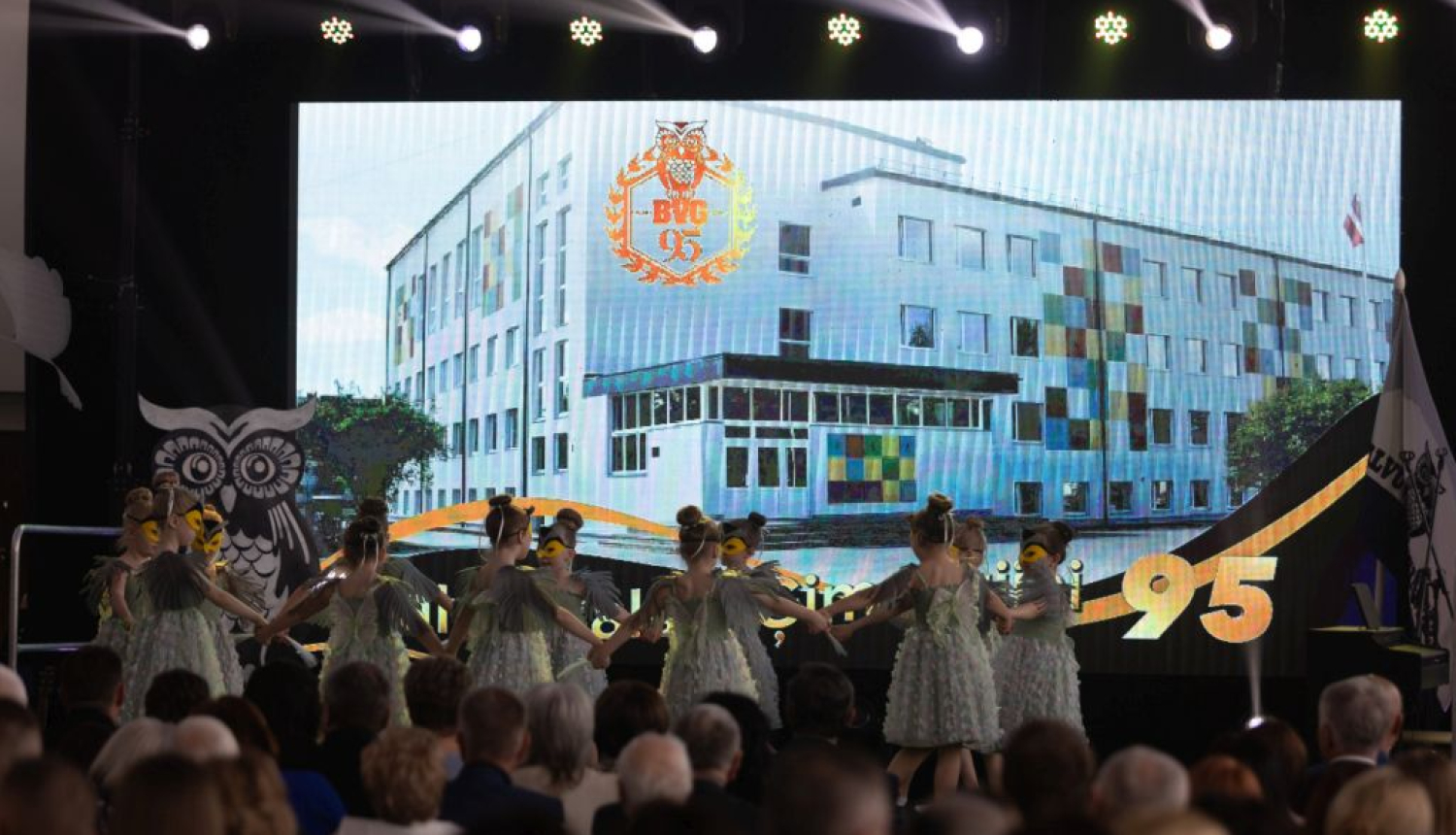 Balvu Valsts ģimnāzijas 95 gadu jubilejas svinības “No saknēm līdz spārniem”