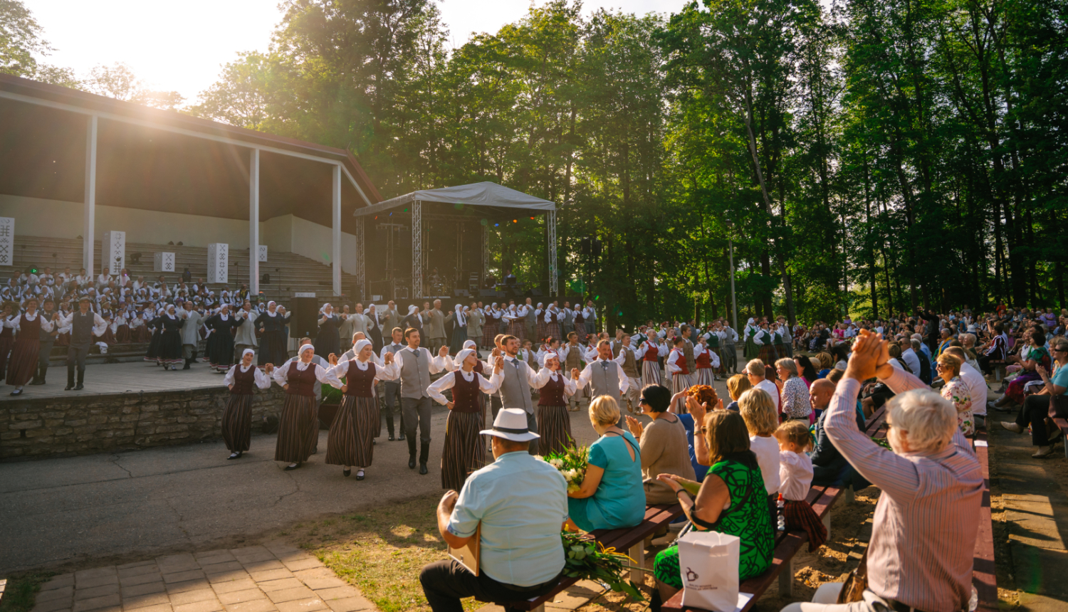 Balvu novada svētku dziesmu svētku atskaņu koncerts "KOPĀ AUGŠUP.VĒLREIZ" 2023. gadā.