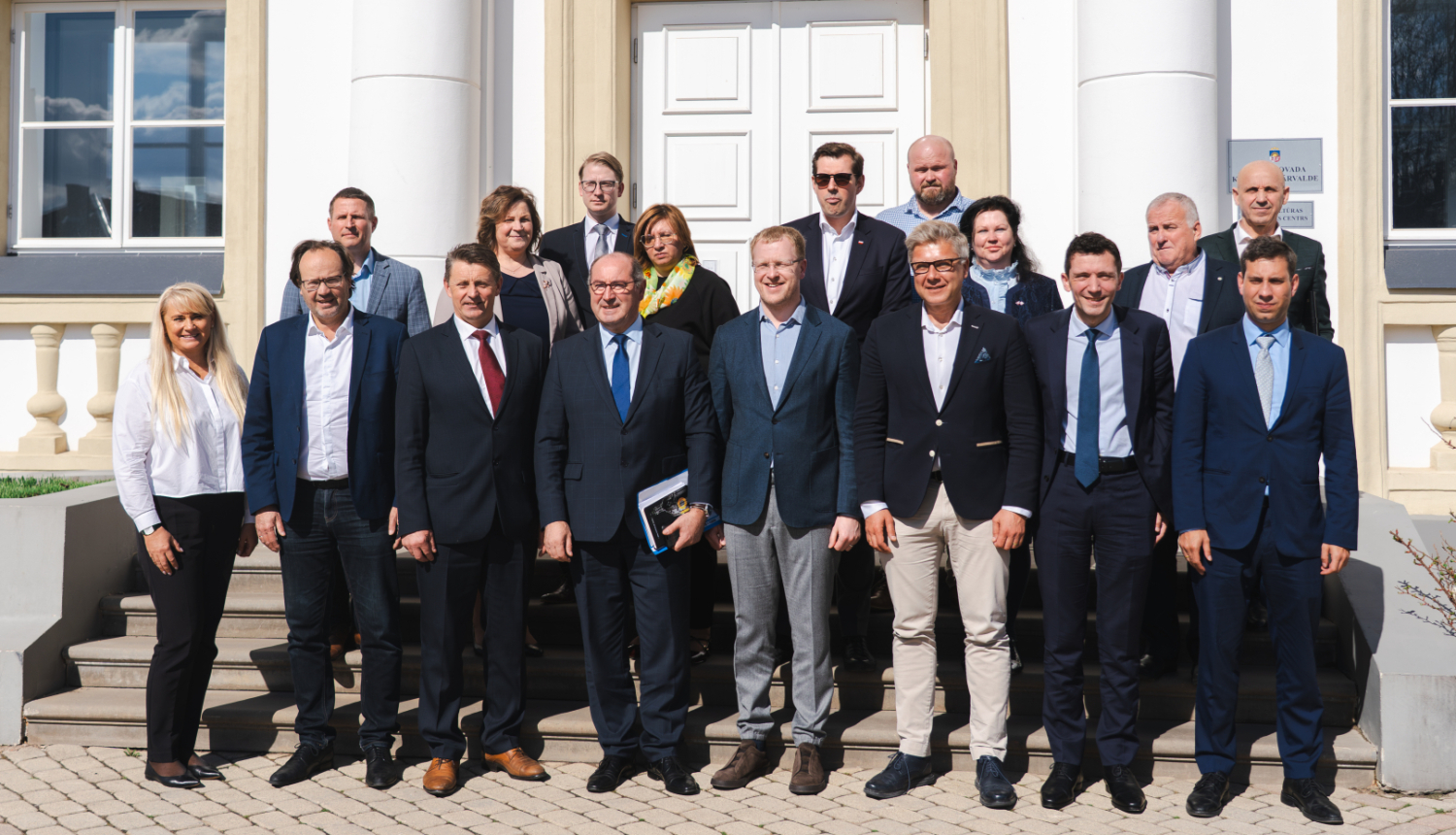 Eiropas Parlamenta Budžeta komitejas delegācija kopā ar Balvu novada pašvaldības pārstāvjiem un Latgales pilsētu un novadu mēriem.