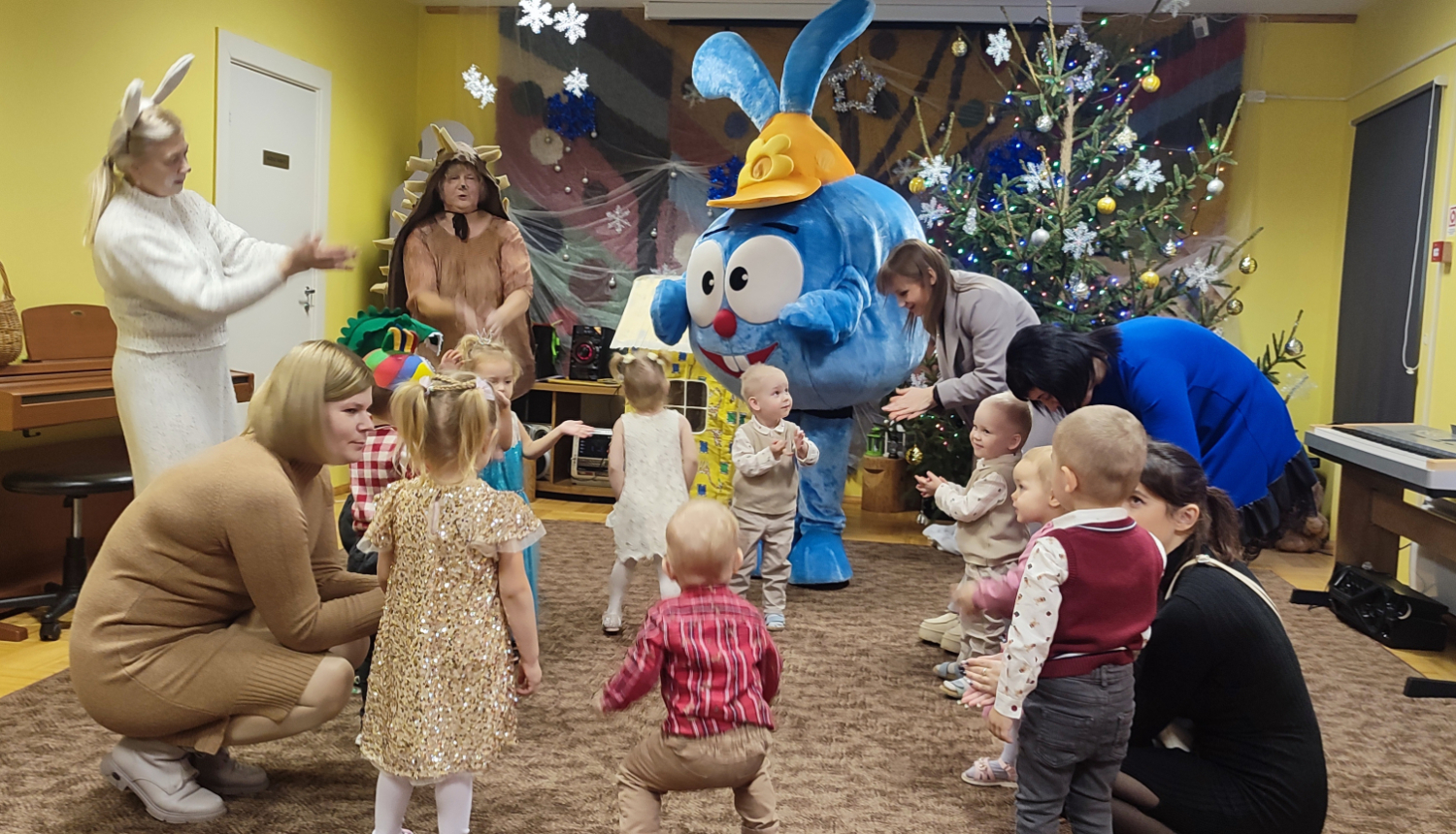 Ziemassvētku gaidīšana un eglītes svētki Viļakas PII “Namiņš”