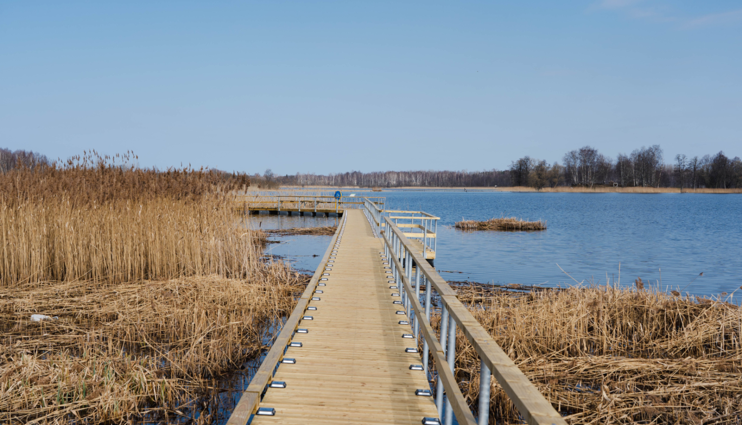 Peldošā pastaigu laipa Viļakā