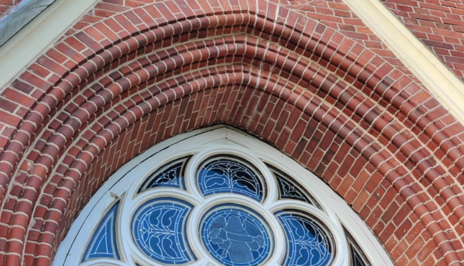 Restaurēta Sv. Mateja vitrāža