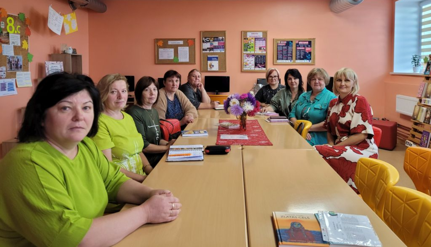 Aizvadīta skolu bibliotekāru sanāksme