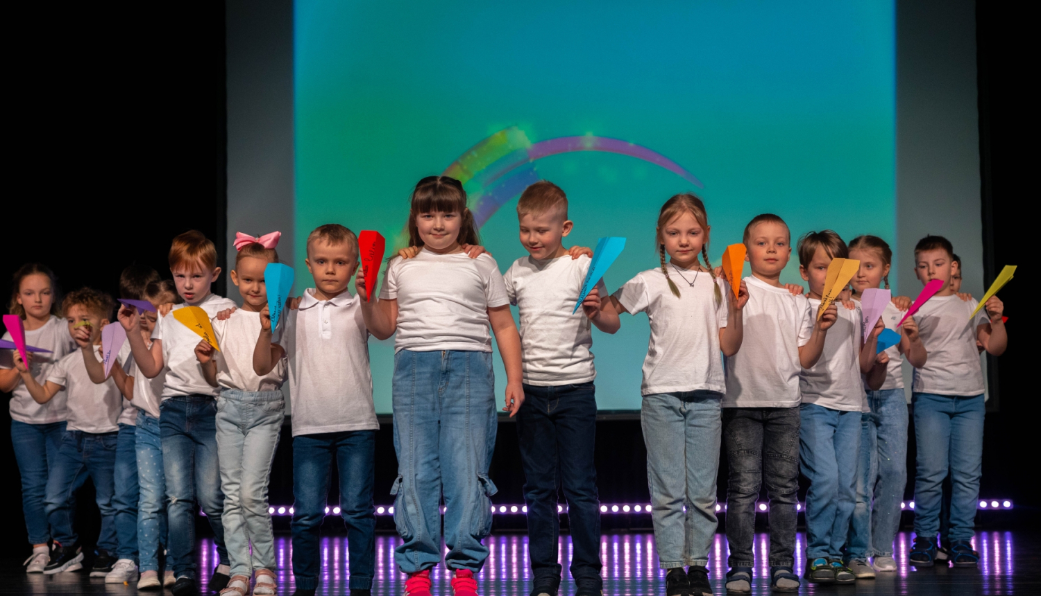 Mazo talantu krāsainie sapņi ir izskanējuši