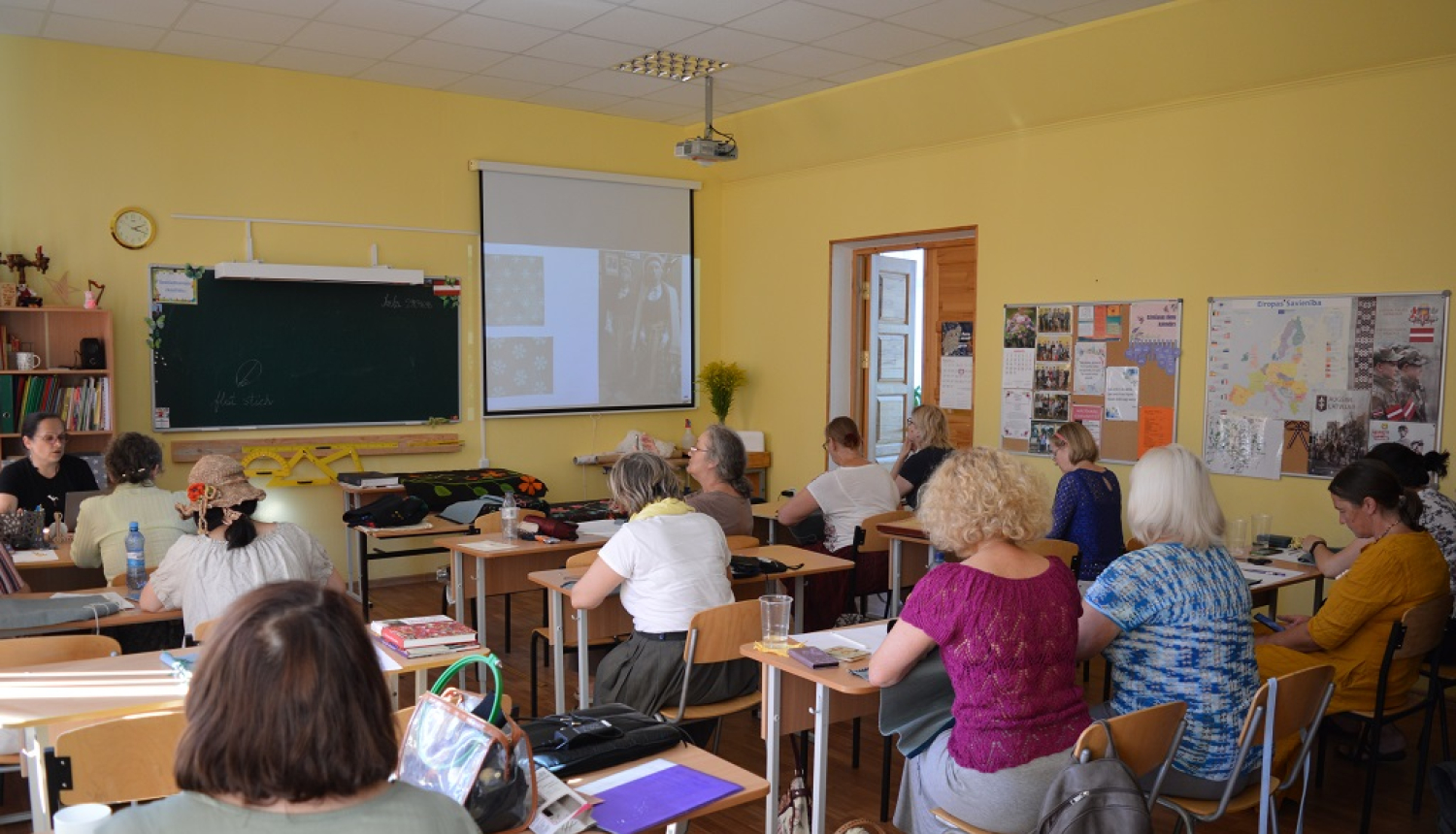 Aizvadīts praktiskais seminārs "Čošno deču izšūšanas tradīcijas Baltinavā"
