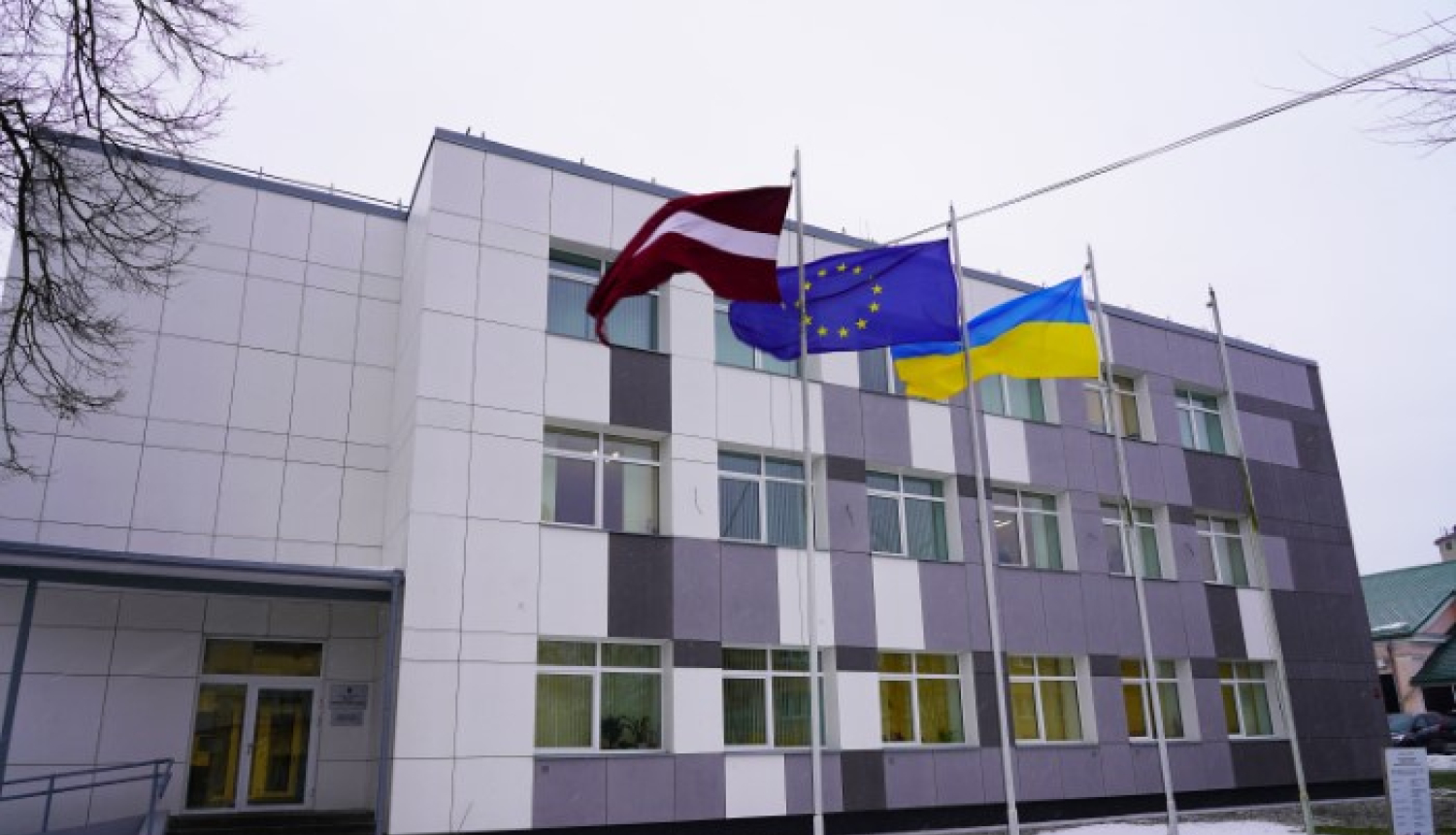 Balvu novada pašvaldība pauž solidaritāti Ukrainas tautai un izkar Ukrainas valsts karogu