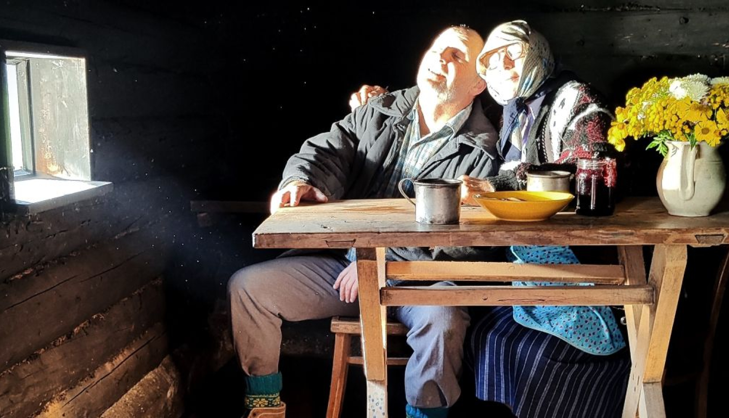 Folkloras kopa “Upīte” dziesmu “Dads ar buobu” un dodas uz festivālu Dienvidkorejā