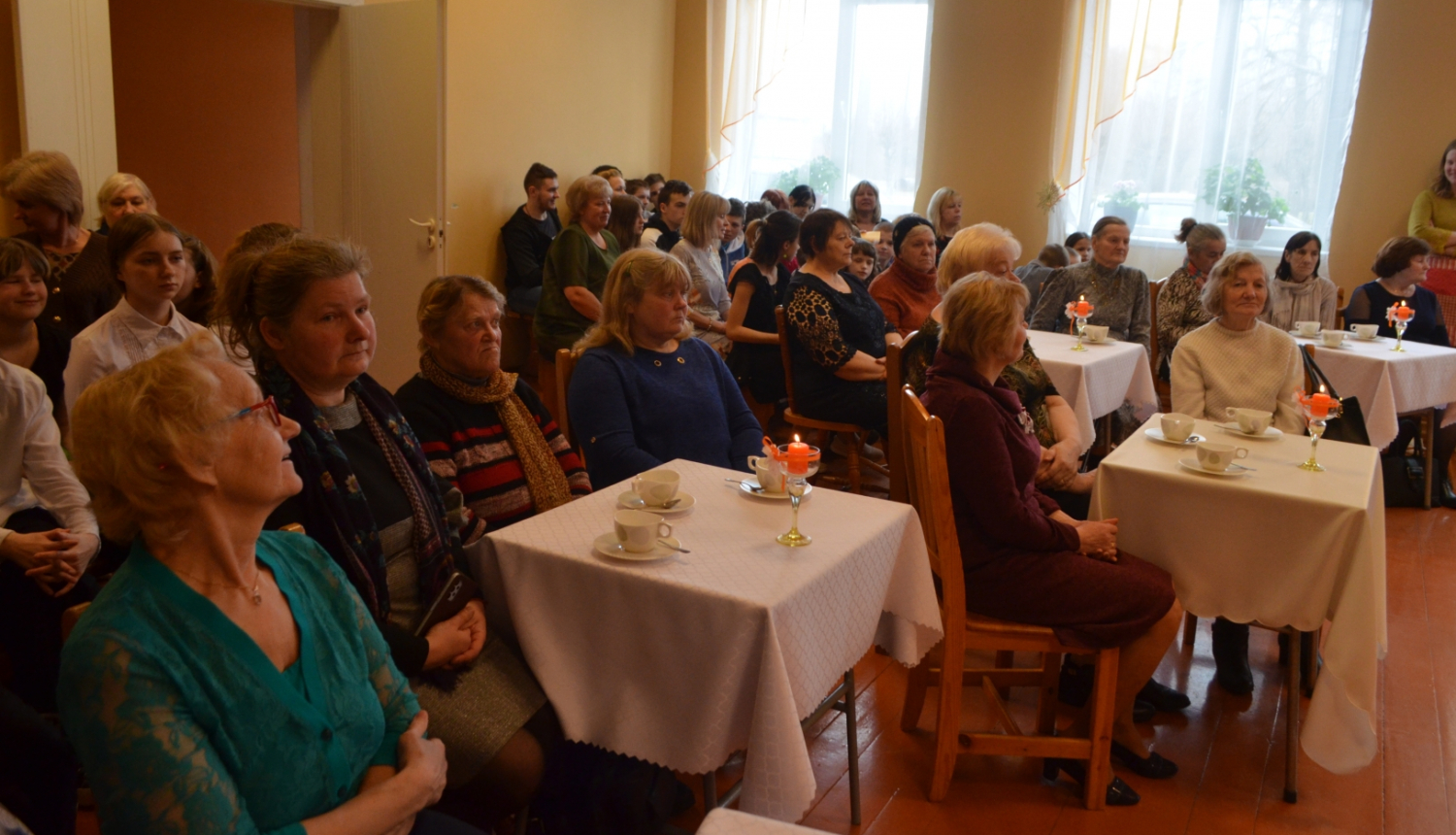 Vecmāmiņu pēcpusdiena  ,,Vecmāmiņ, Tu – mans prieka un laimes avots ...”