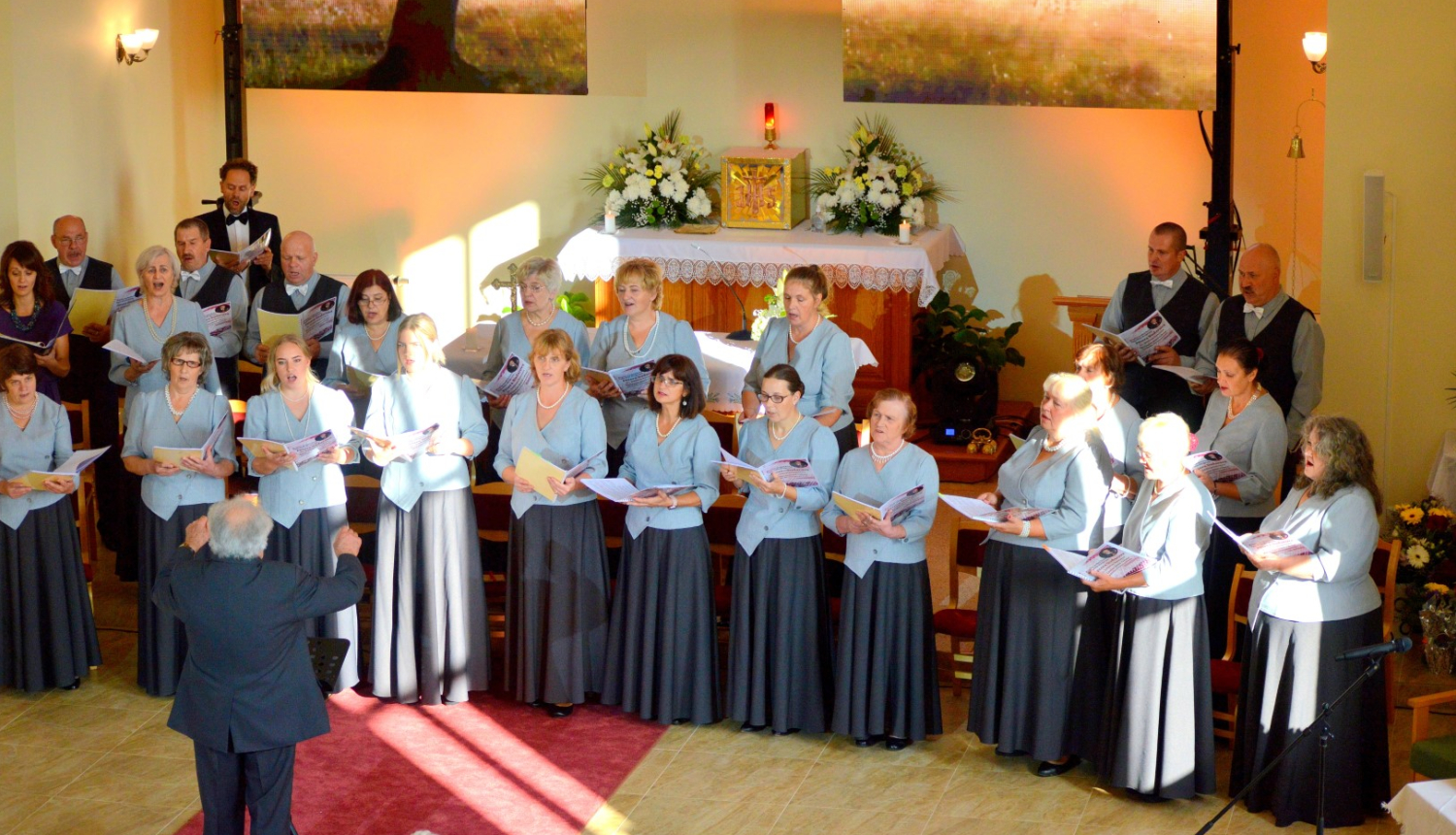 Noritējis aizlūgums, kas veltīts Rugāju jauktajam korim, un pasniegts Atzinības krusts Pēterim Sudarovam