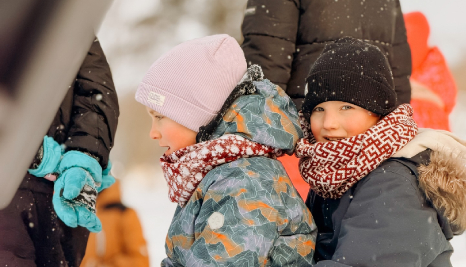 Nometnes dalībnieki izbauda ziemas priekus