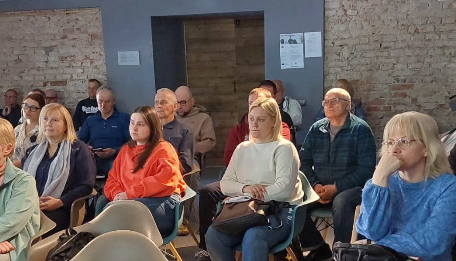 Kursa dalībnieki Balvu Novada muzeja telpās 