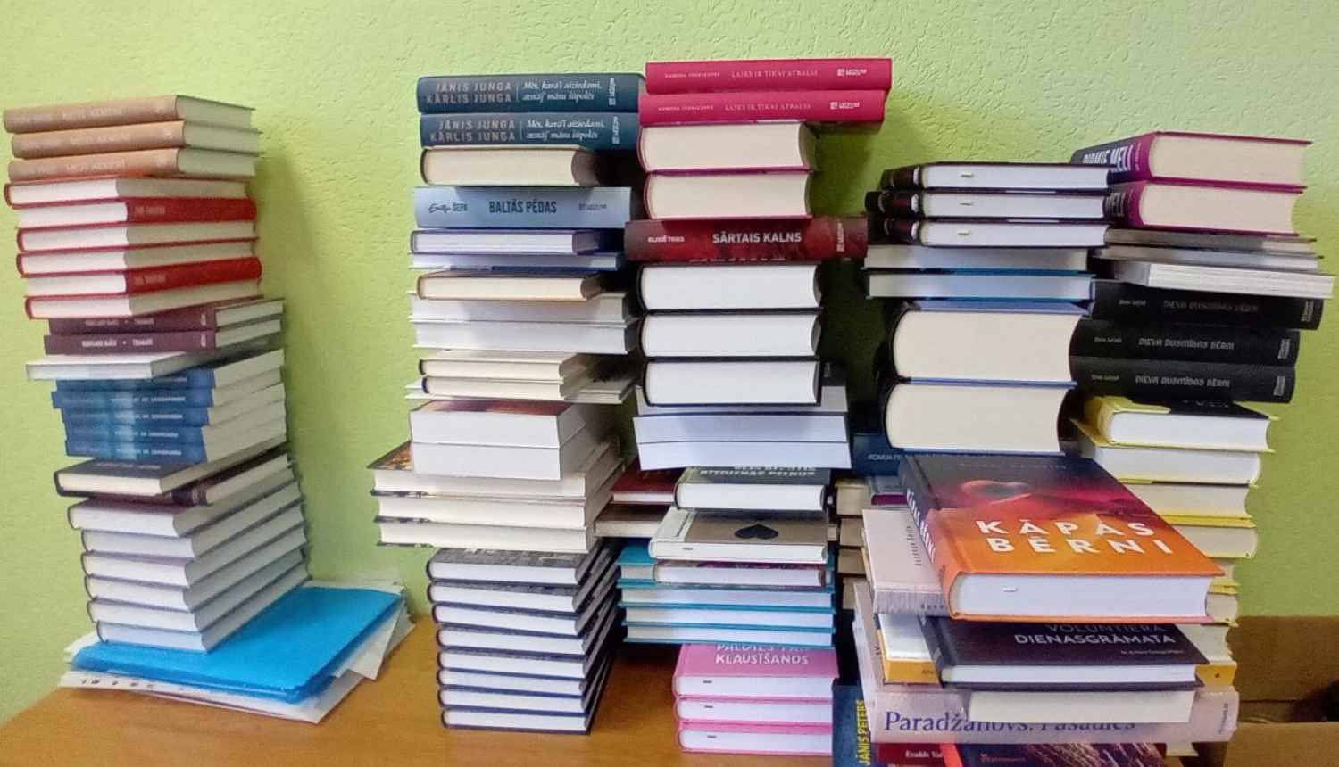 Augstvērtīga satura grāmatas jau uzsākušas ceļu pie Balvu novada lasītājiem