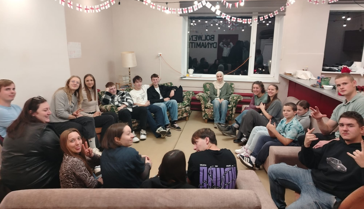 Balvu novada jaunieši kopā ar brīvprātīgo Niku  no Gruzijas