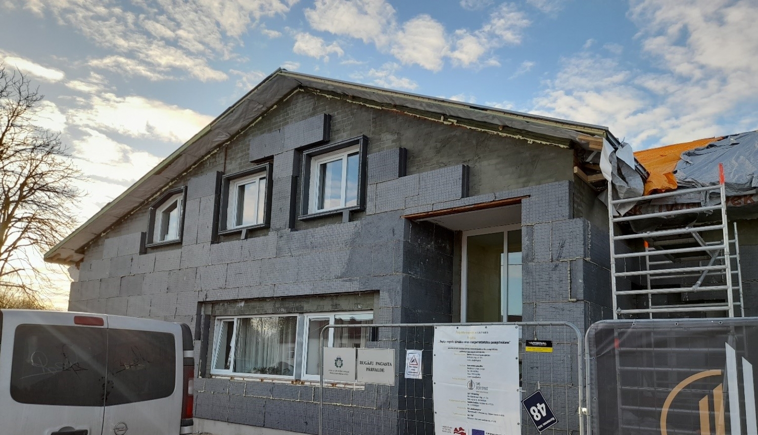 Turpinās Rugāju pagasta pārvaldes ēkas energoefektivitātes paaugstināšanas darbi